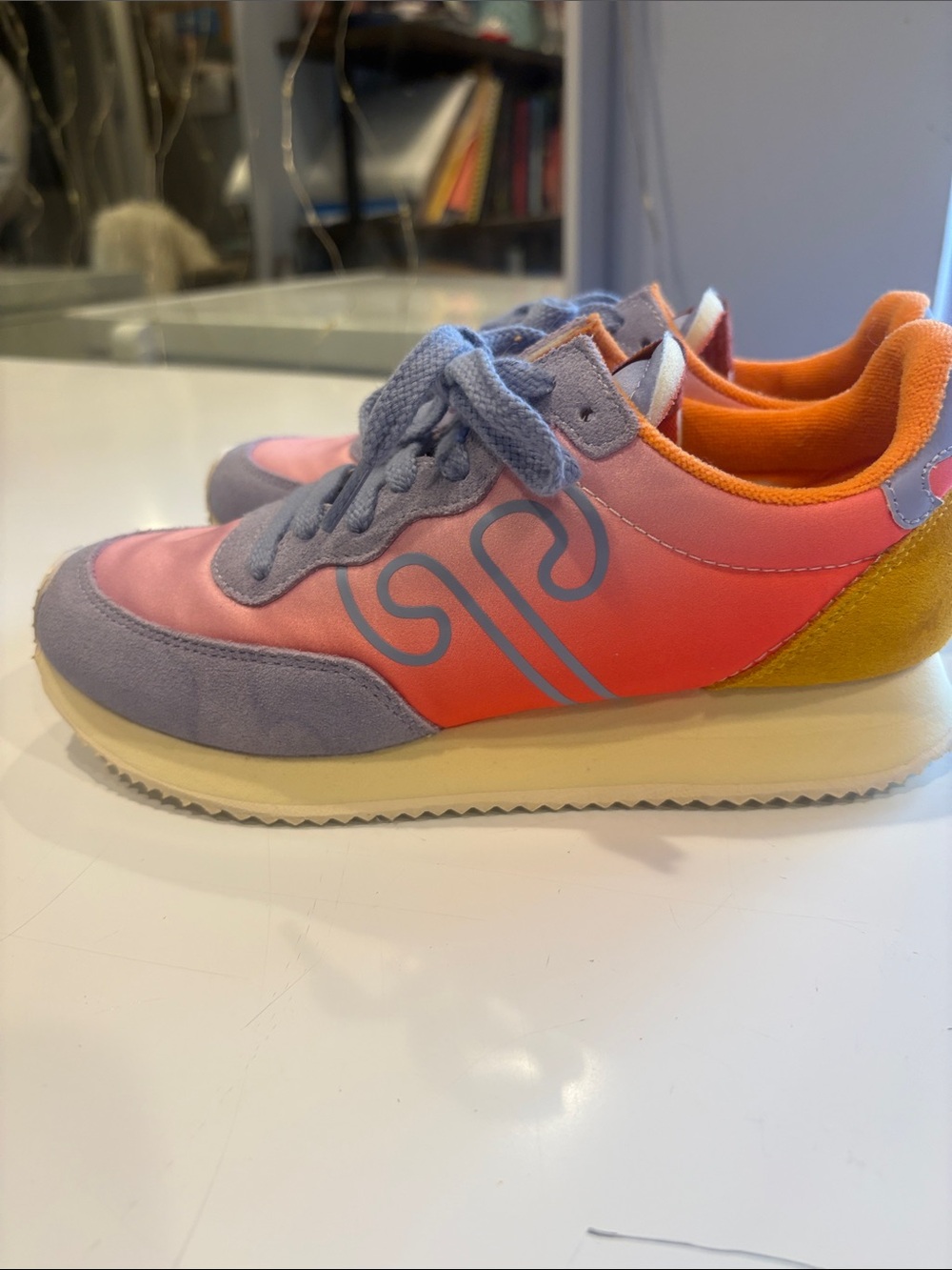 WUSHU Master Women's Colorblock Running Sneakers - Pink/Gray/Orange